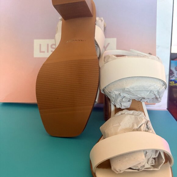 Lisa Vicky OASIS-V White Leather Chuncky Heel Size 8M NEW In Box Formal Casual - Picture 3 of 3